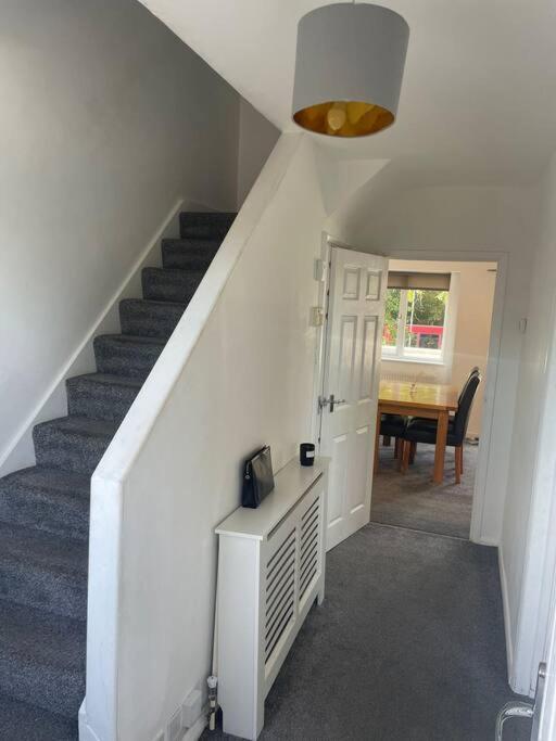 Whole Apartment Near To London Bromley Bagian luar foto