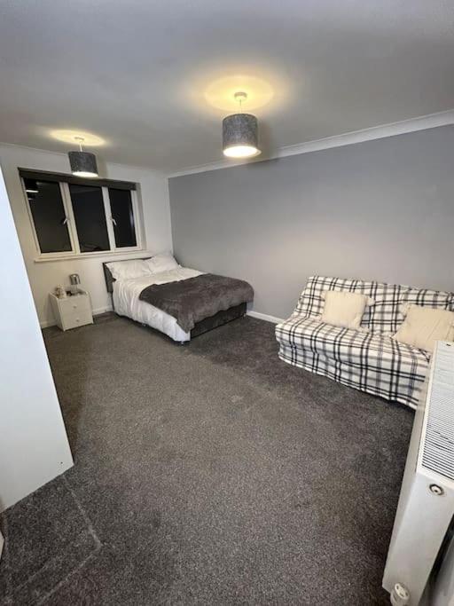 Whole Apartment Near To London Bromley Bagian luar foto